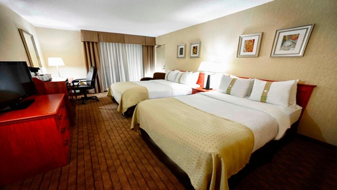 Holiday Inn Guelph Hotel & Conference Centre, An Ihg Hotel Экстерьер фото