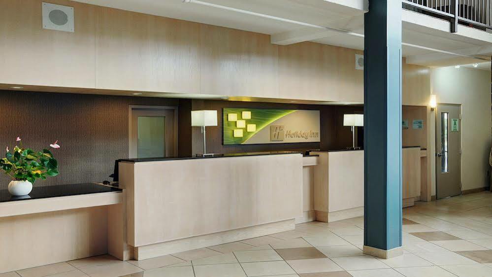 Holiday Inn Guelph Hotel & Conference Centre, An Ihg Hotel Экстерьер фото