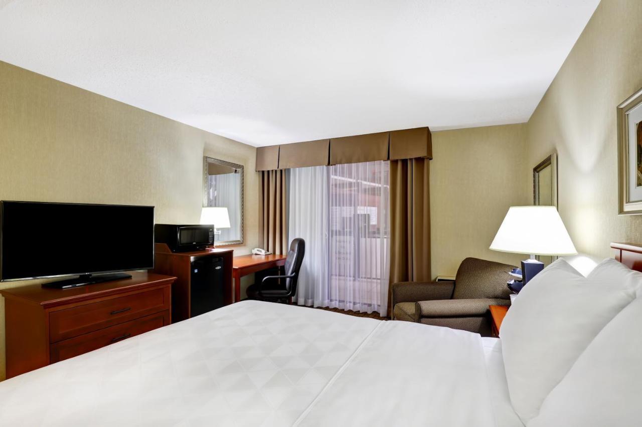 Holiday Inn Guelph Hotel & Conference Centre, An Ihg Hotel Экстерьер фото